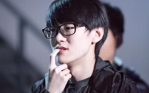 LPL解说米勒娃娃评价新赛季:WE难有突破,ED