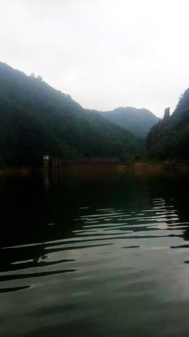 安徽洞穴探险队--探秘六百丈洞穴,发现神秘生物巢穴