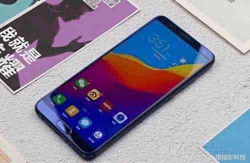 华为荣耀手机在印度点亮