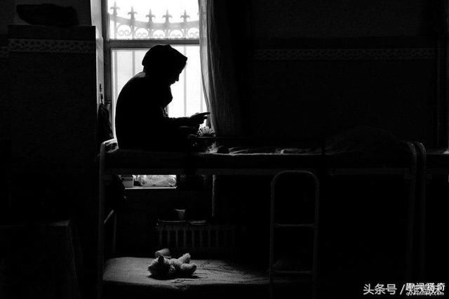 伊朗为女囚举行临时结婚,狱卒扮演丈夫将处女破身后执行死刑