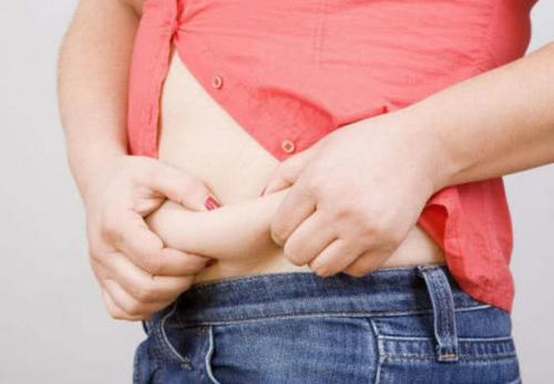 体内湿气重的人,中医建议:有2个水果是不能多