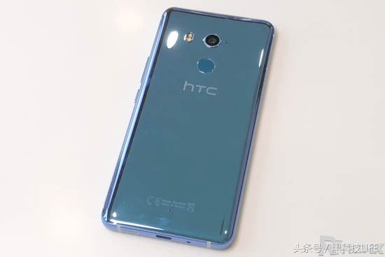 HTC U11 Plus上手图赏:对比HTC U11外观性能