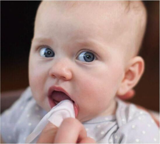 宝宝什么时候学刷牙最好