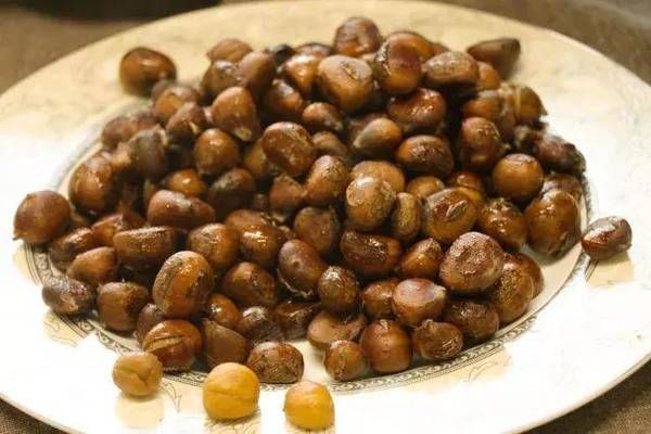 在家怎么做糖炒栗子的视频 t01ac535ebcf828292b.jpg