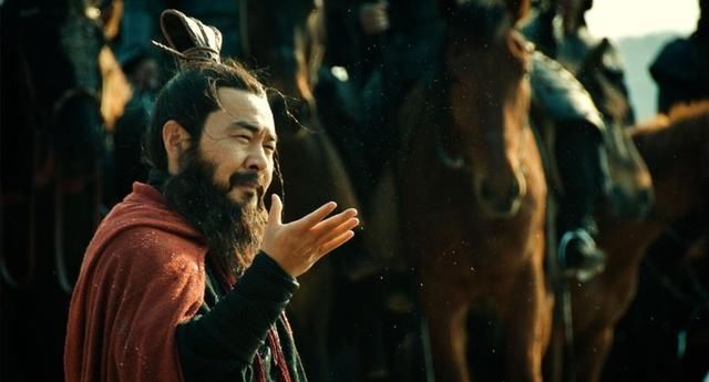 曹操有两首成名诗句,一句被酒鬼当做借口,一句