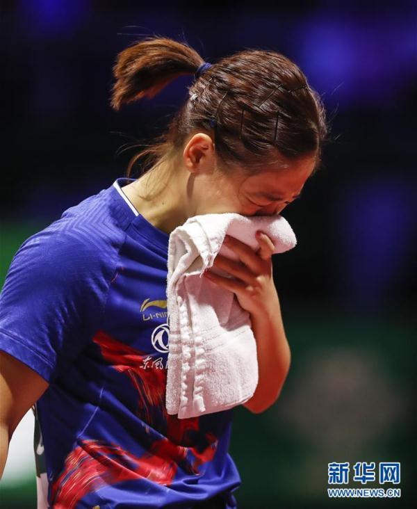 刘诗雯世乒赛女单夺冠 泪洒赛场!刘诗雯获女单