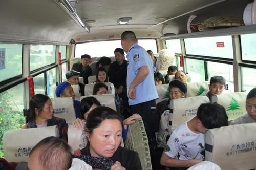 道真公安交警大队采用三级管控措施破解 客运