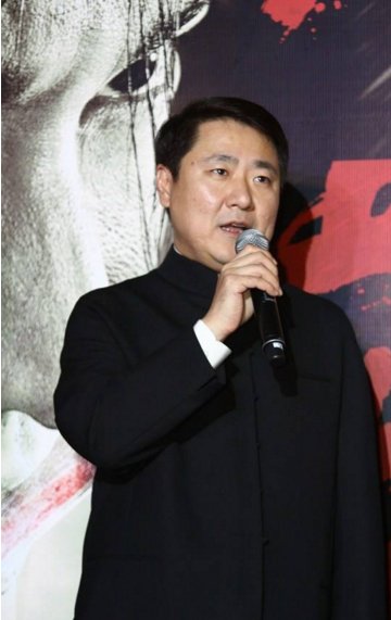 身价千亿,妻子怀孕期间和范爷,黄奕及袁立等明