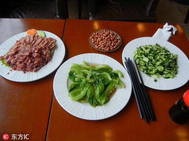 一碗牛肉面78元 机场天价菜不是一天两天了