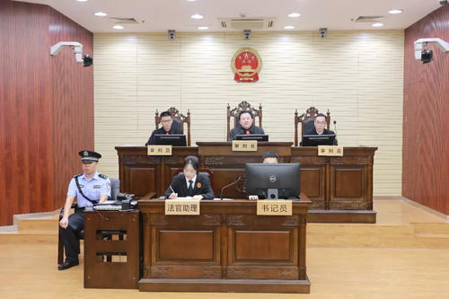 上海浦东法院院长审理上海证监局金融行政处罚