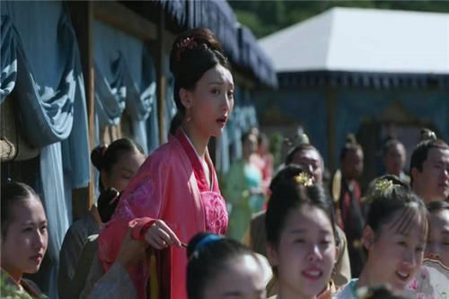 邕王妃非要把女儿嫁给齐衡，不仅是为了成全女儿，更是为彰显地位