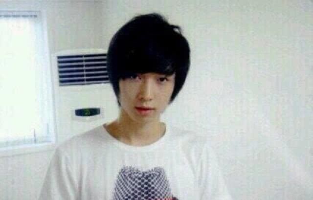 张艺兴妈妈微博里都有张艺兴的哪些照片?每一