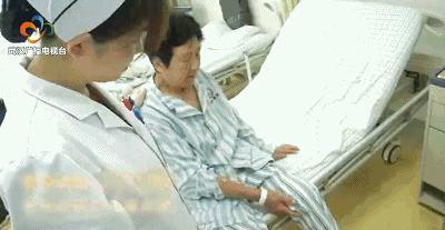 膝关节置换术费用