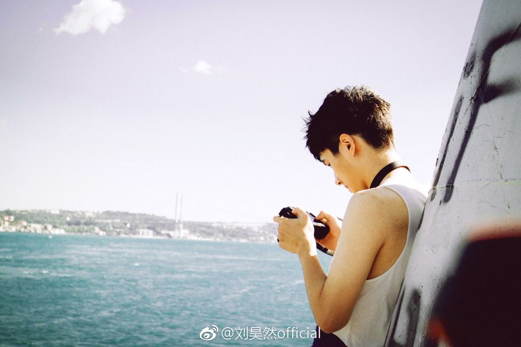刘昊然帅气合集:有多少人的理想型是刘昊然呢