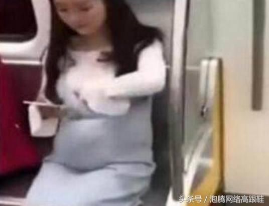 怀孕女子乘地铁获得男子让座,下一幕女子的举动让所有人瞠目结舌