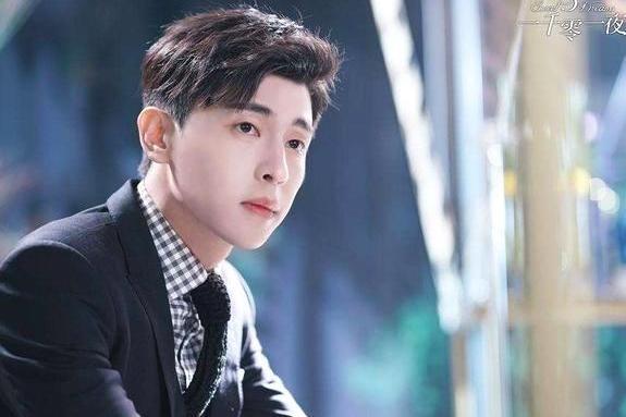 微博之夜投票,TFBOYS稳居榜首,朱一龙紧随其