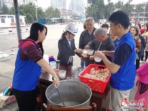 春节最后一天，数万人在海南“露天趴”，还在马路上干这些事…丨