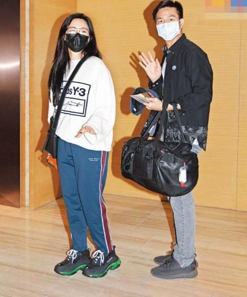 47岁马国明携汤洛雯看爱巢，女方中意过亿豪宅，婚期或定在明年