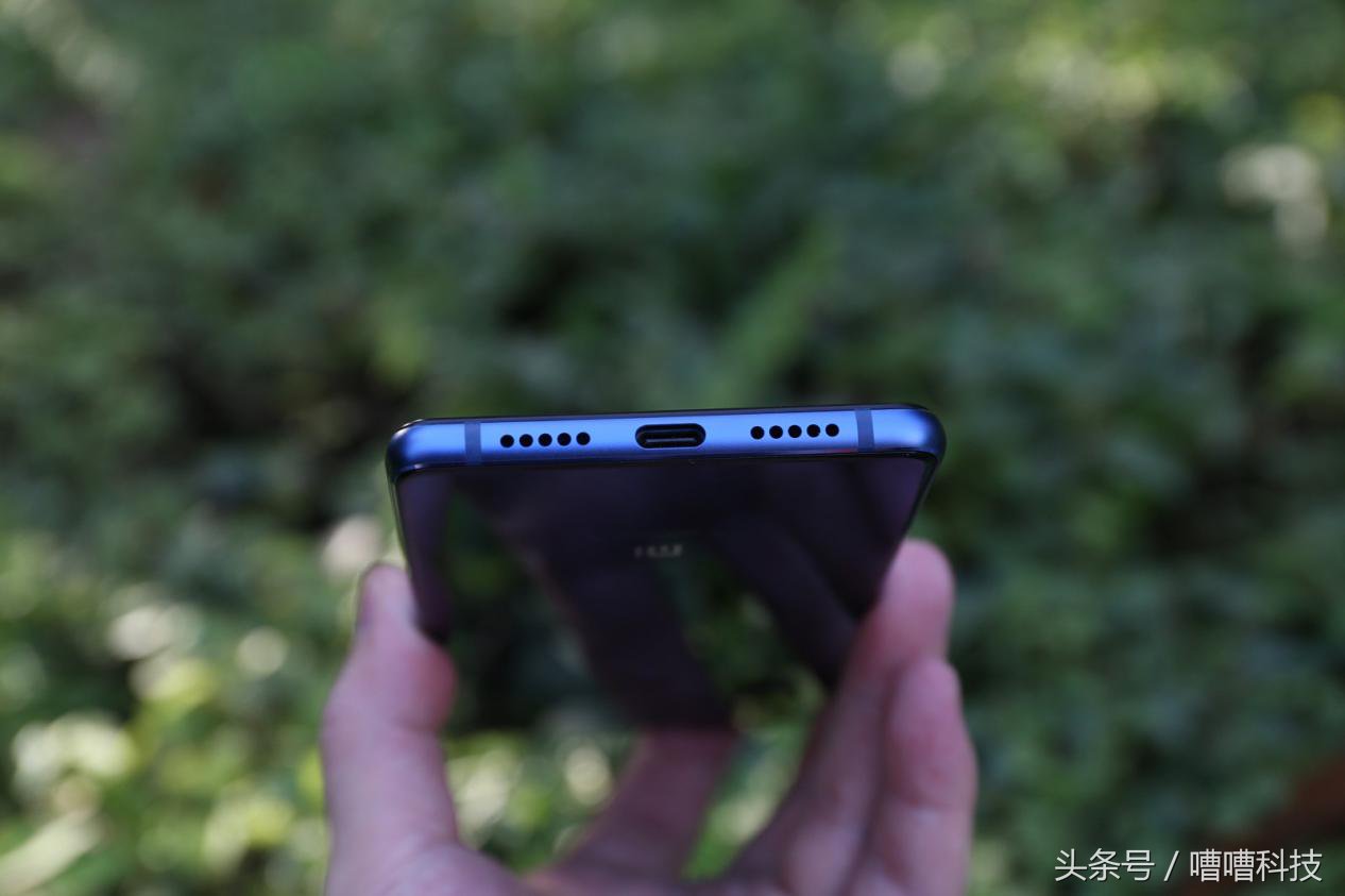 首发骁龙710!小米8 SE,16万分的性价比旗舰