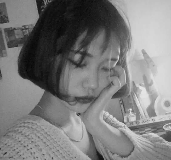 适合半夜发的朋友圈说说,没见过鱼流眼泪就以