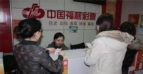 双色球19038期开奖结果公布,大奖开10注,大奖