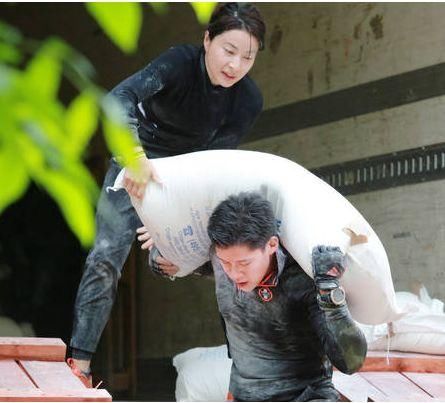 公公雷震霆亲口承认郭晶晶2019年1月1日3胎产