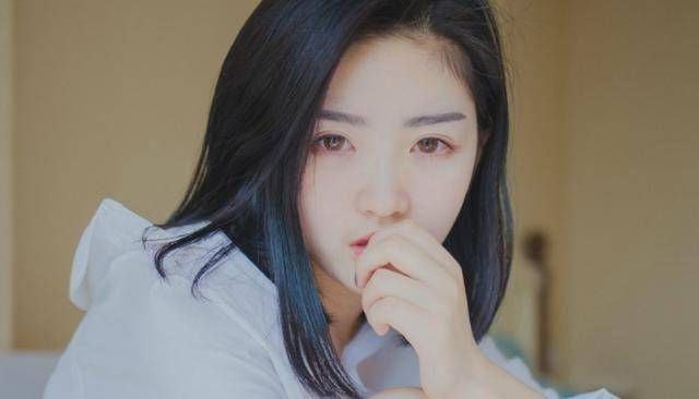 前男友突然给已婚的我送家具和苹果手机,他到底是何居心?