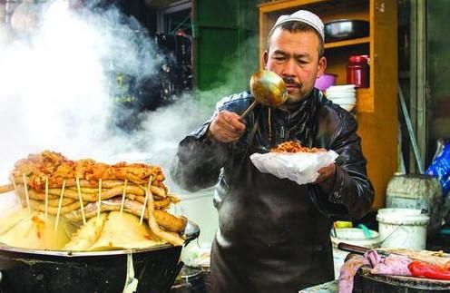 新疆有种美食叫“米肠子与面肺子”吃过才知道它的美味