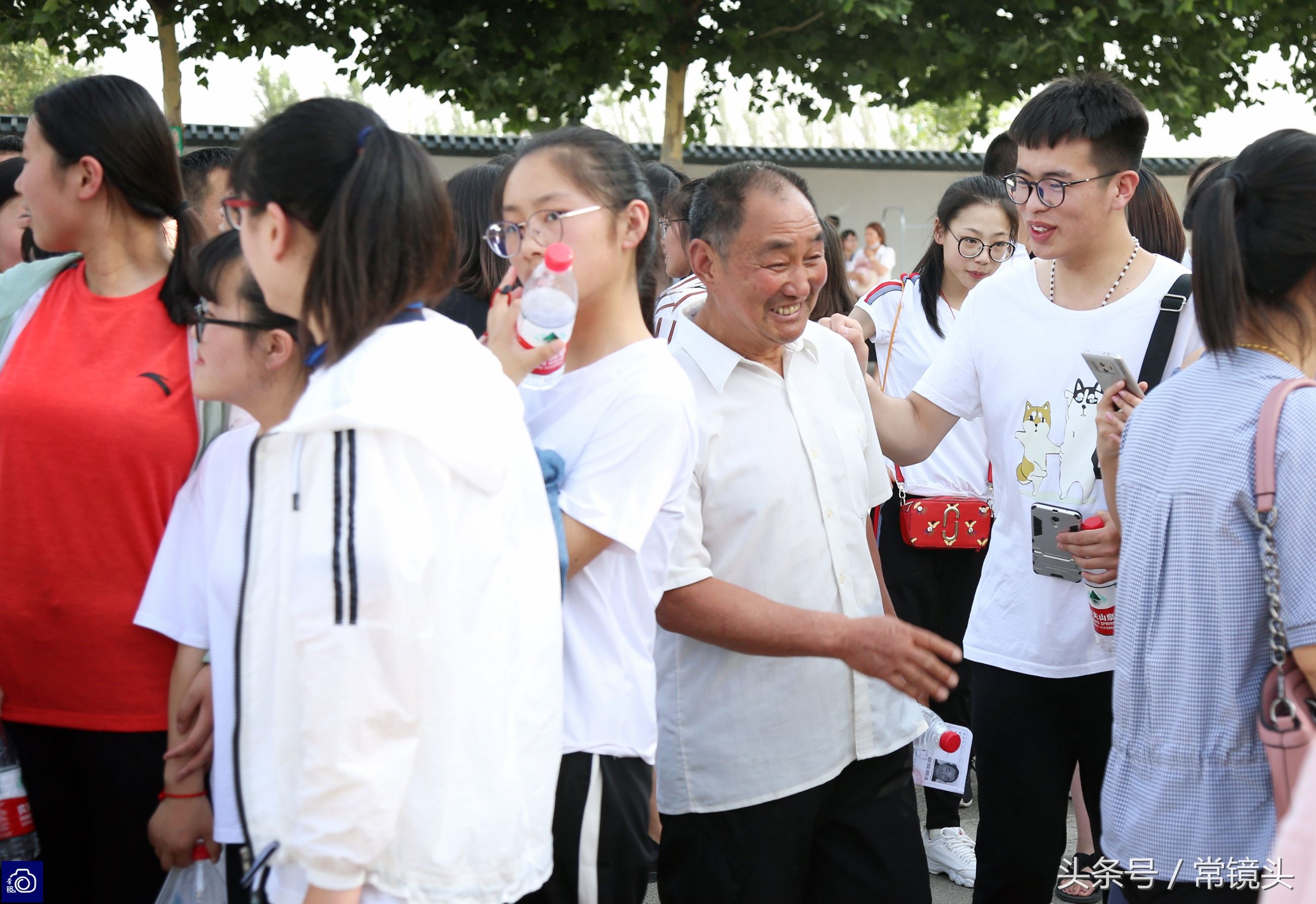 河南69岁爷爷第三次参加高考,要考一本院校,众