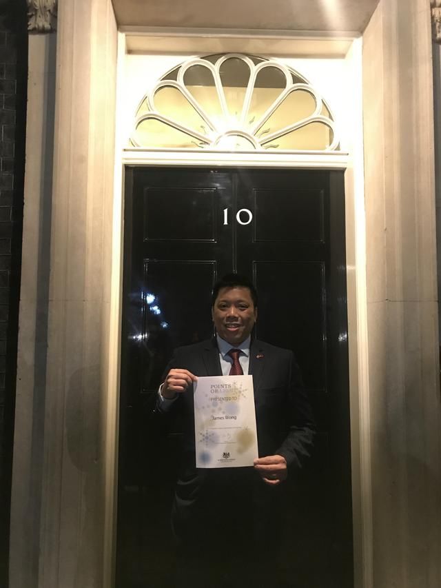 英首相举办狗年新春招待会