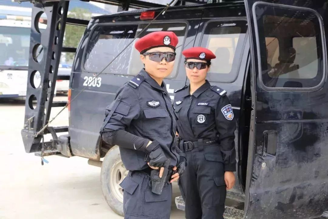 这群女警花要火！！嘉兴的她太漂亮了！