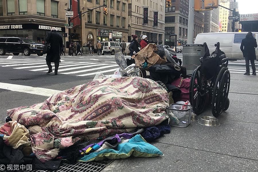 纽约持续低温 流浪者露宿街头捱寒冬