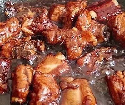 莎吉亚小编糖醋食谱之一-最爱排骨酸豆角炒五花肉图片