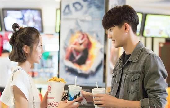 《国民老公》韩氏要陆瑾年假扮许嘉木娶乔乔,