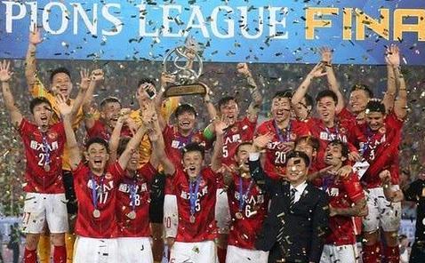 重磅官宣!U25新星后卫压哨加盟广州恒大,巴西