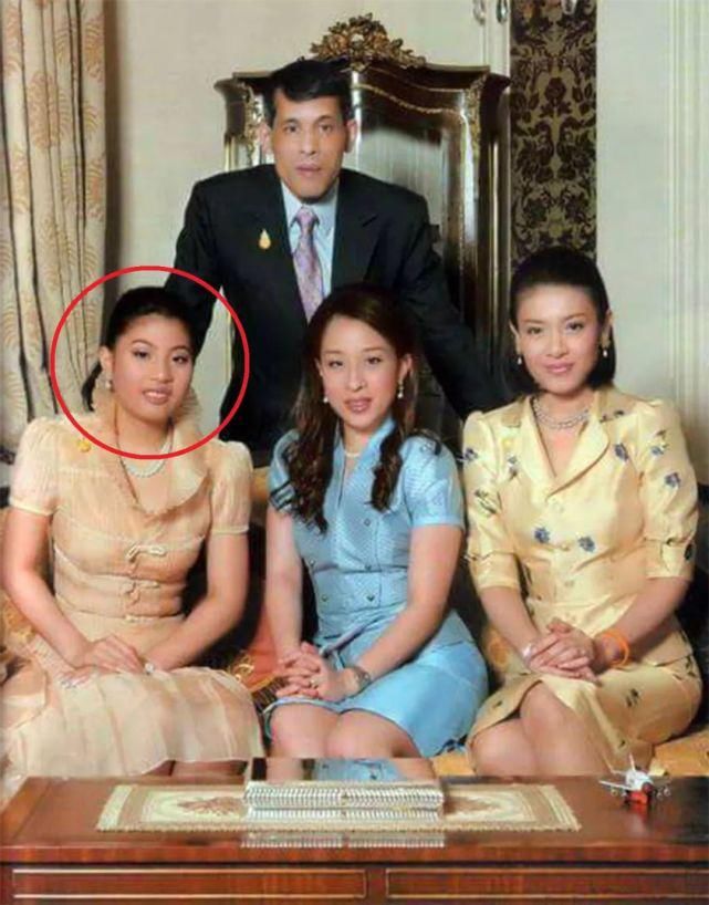 为什么拉玛十世不要四个儿子，却把小女儿接回国？恐怕另有隐情