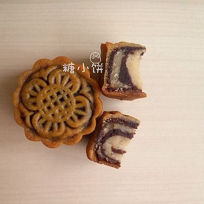 斑纹豆沙莲蓉月饼