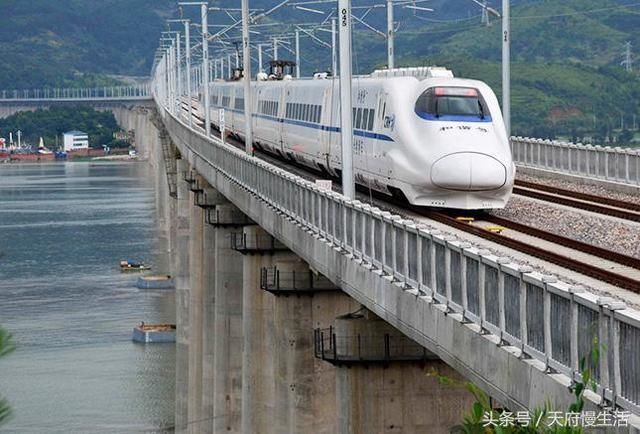 世界第一条山区高速铁路四川段有望年内通车，成都7小时飚拢香港