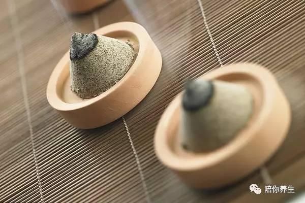 女人常灸这个穴位,美白又祛斑,想不美都不行!