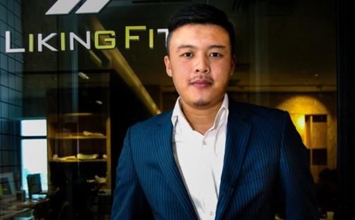 男生为赚钱从批发报纸到打扫KTV,创业开智能