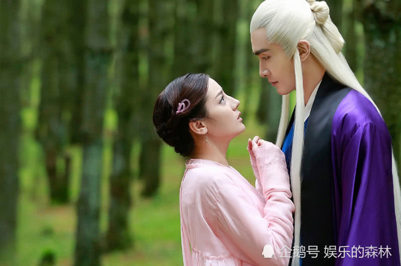 三生三世:青丘九尾狐有很多,为什么白浅要把女君之位传给凤九?