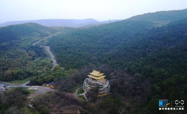 航拍初春溧水无想山 一片翠绿林海