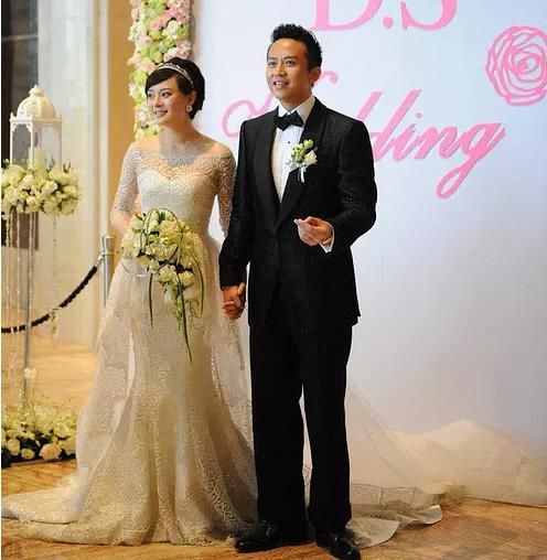 刘诗诗流泪图太经典,杨幂发型不适合,车晓中式