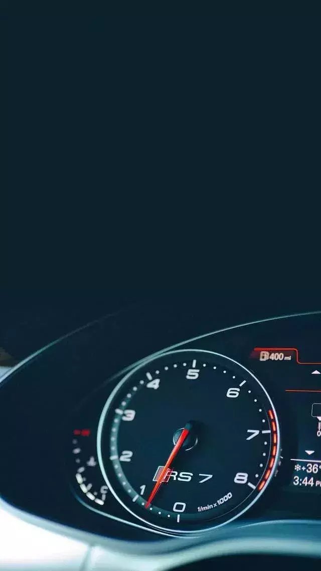 各位看到妇联4的老哥.我想知道有什么梗