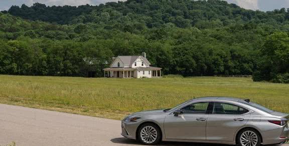 2019年雷克萨斯ES300h采用声音钛金属制成