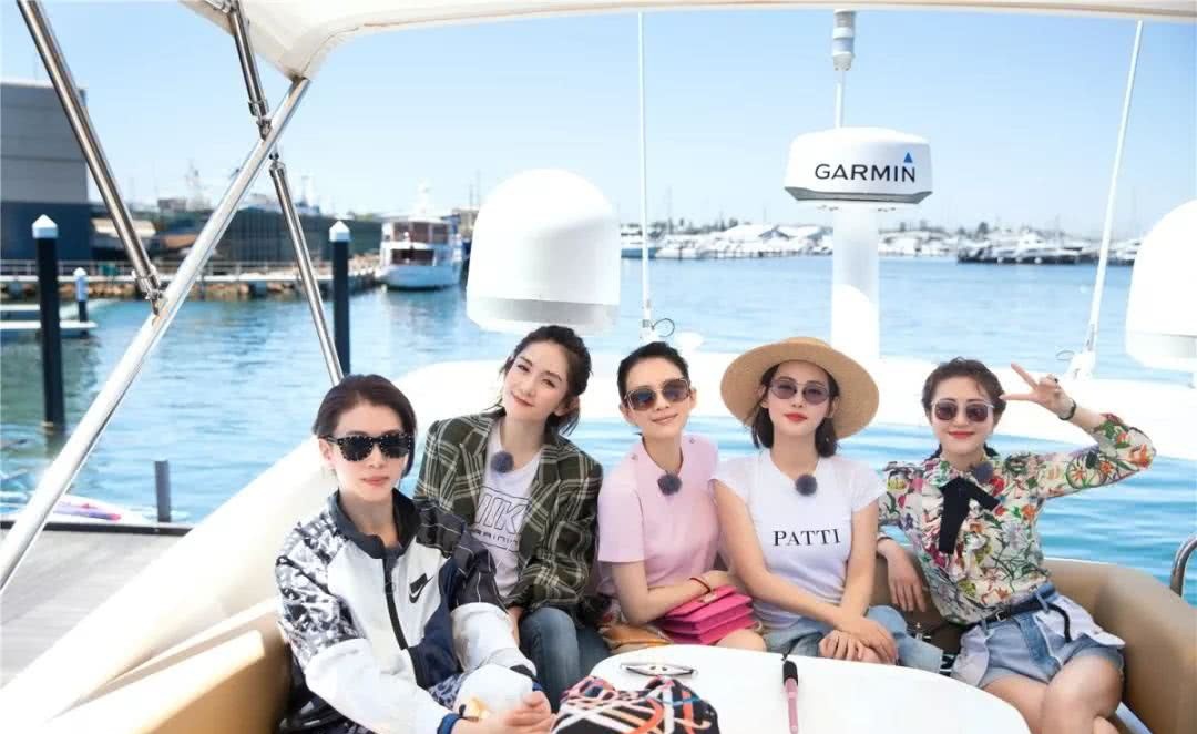 《妻子2》夫妻玩游戏,章子怡不慎摔倒,汪峰的