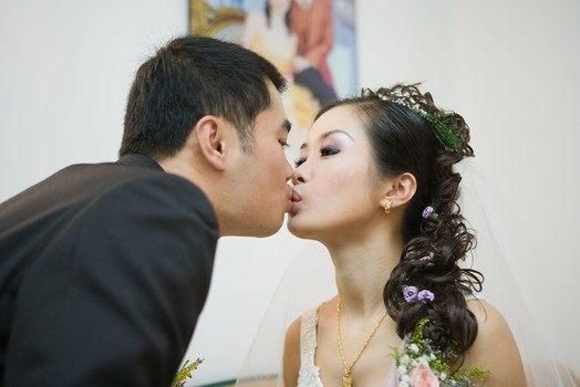 男友妈嫌我是乙肝患者,我要和他分手吗?