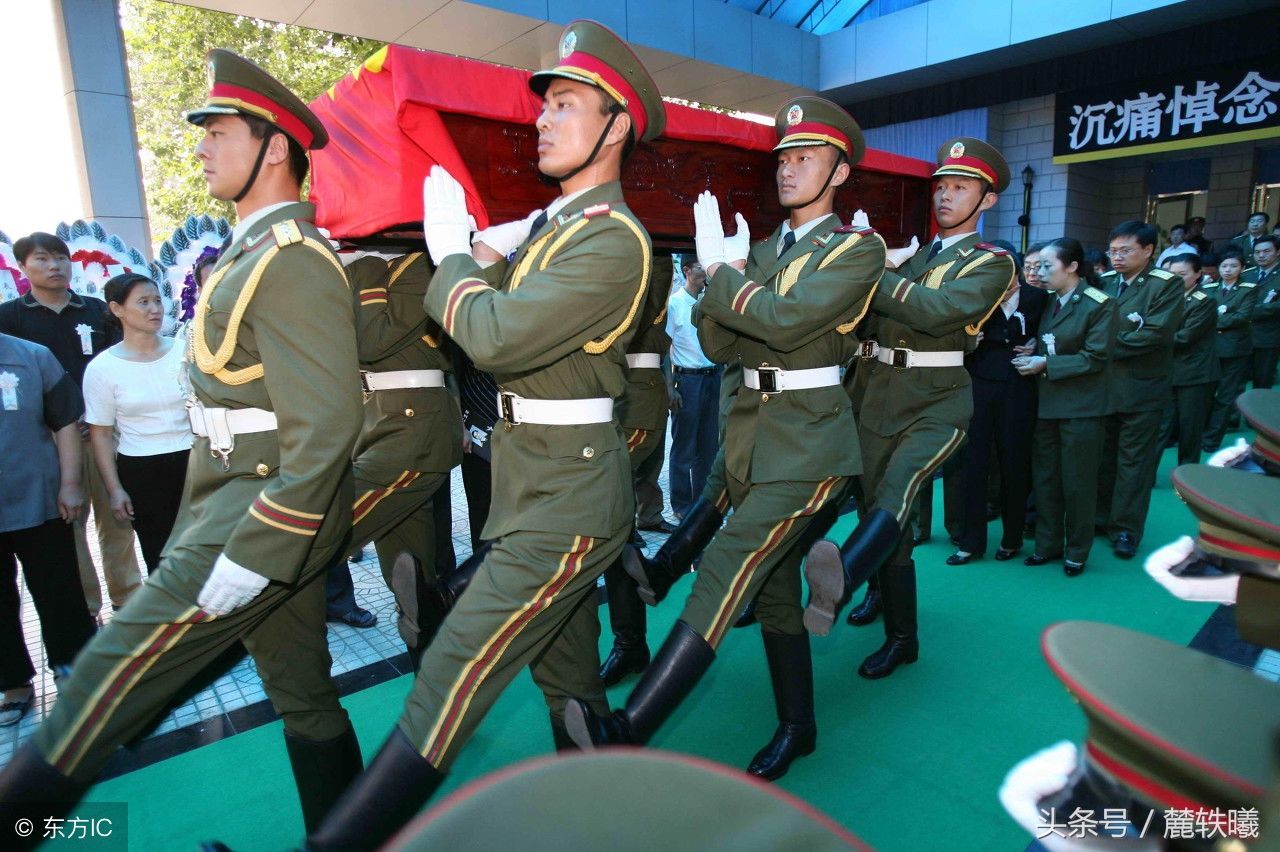 铭记!15名烈士最后的音容笑貌，送英雄最后一程都难掩悲痛