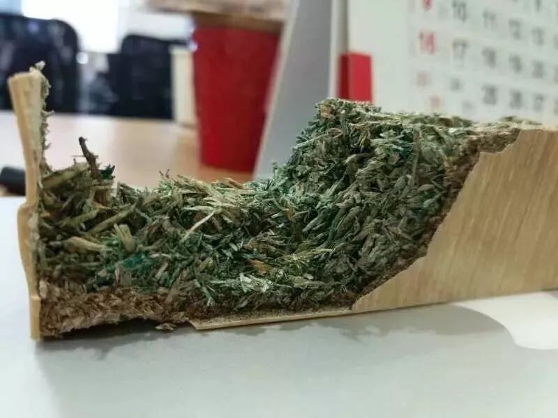 购房者崩溃了!门是纸做的,成本仅500,却收2000\/㎡