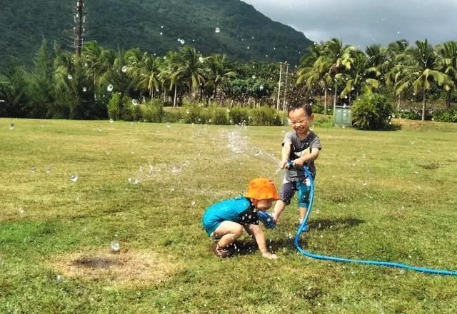 辣妈带娃海南房车行 房车虽小 院子很大